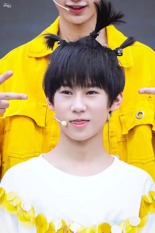 张真源超话#人类幼崽行为大赏#怎么能少了我们奶呼呼的小圆子呢@时代