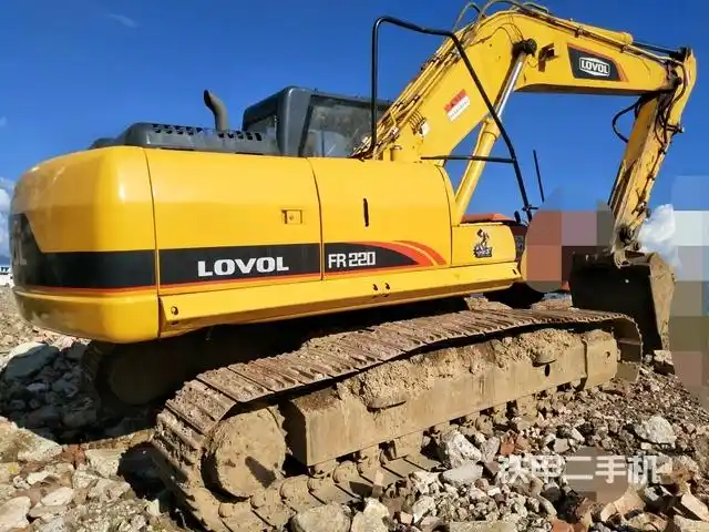 雷沃重工fr220挖掘机
