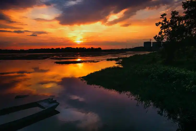 新安江夏日夕阳