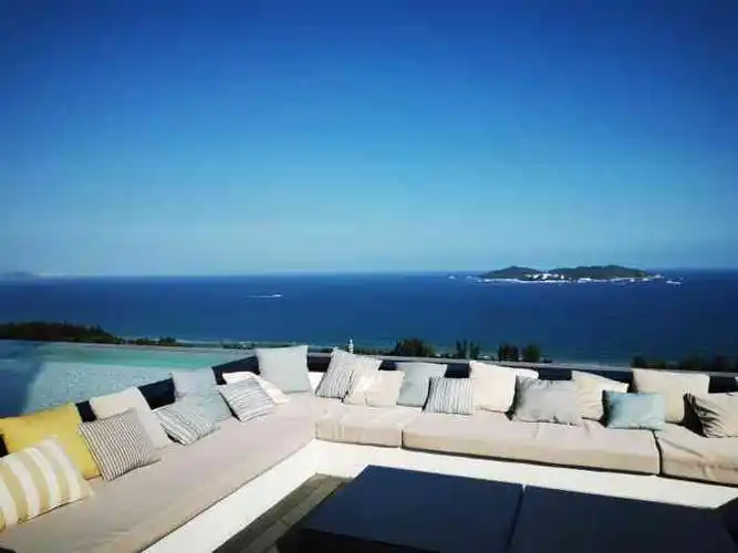 三亚保利瑰丽酒店游泳池-"长无边泳池20点96短22点96两个都.