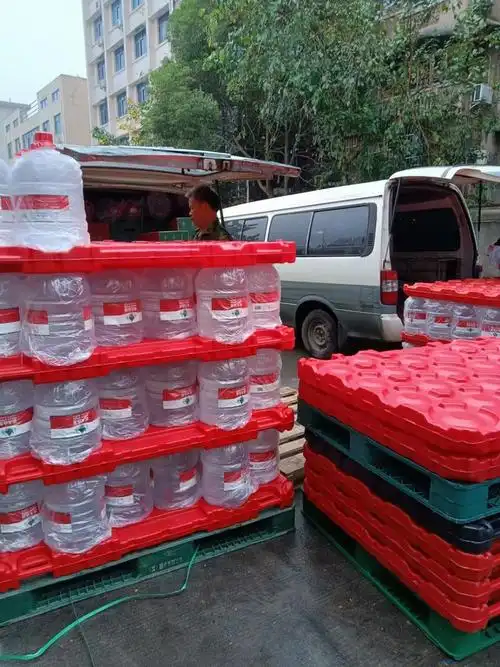 长沙送水网:矿泉水定制水,瓶装水批发,小瓶水配送,仓库直营,量大价低.