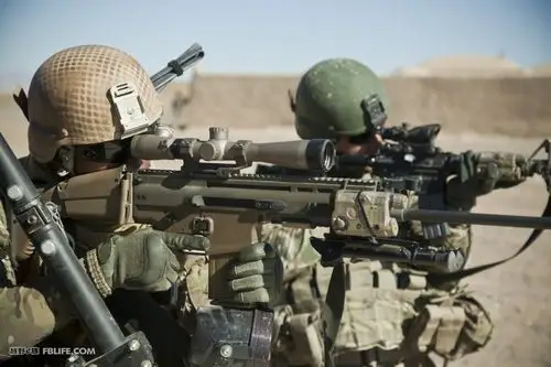 2012.12.01 美军陆特在阿富汗开小车打mk17