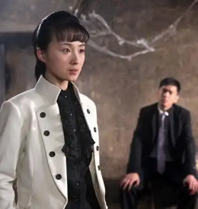 图黑狐吴婷照片曝光温婉女生演绎地下党霸气外露