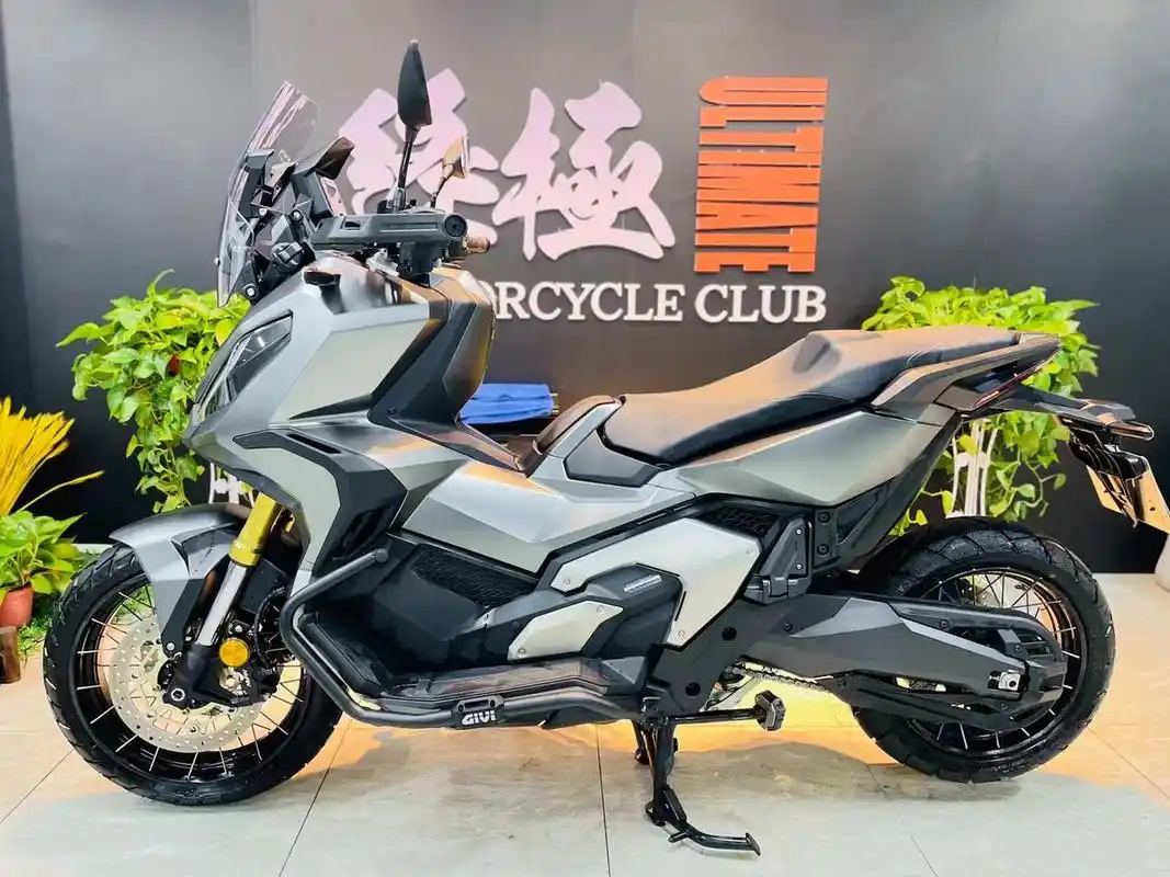 本田750x-adv750 品牌:    本田 车型: x-adv750 年份: 2022年9月