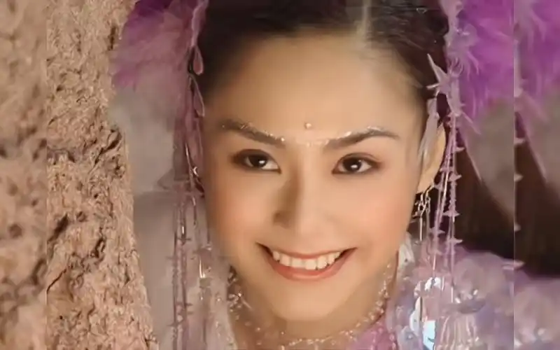 紫薇仙子&钟欣潼:怼脸拍都能这么美的,也就只有阿娇了!