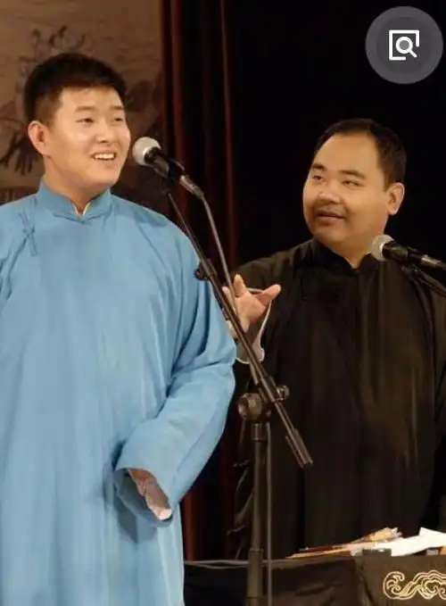 德云社那个"报幕的",其实是隐藏boss,是深得郭德纲信任的司机