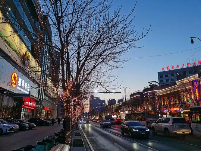 黄昏的街道无p图原景拍摄