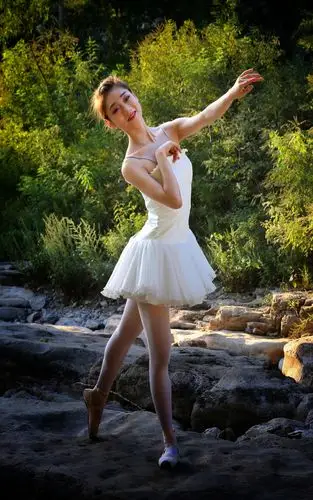 《九儿故事》, 一一芭蕾舞人像