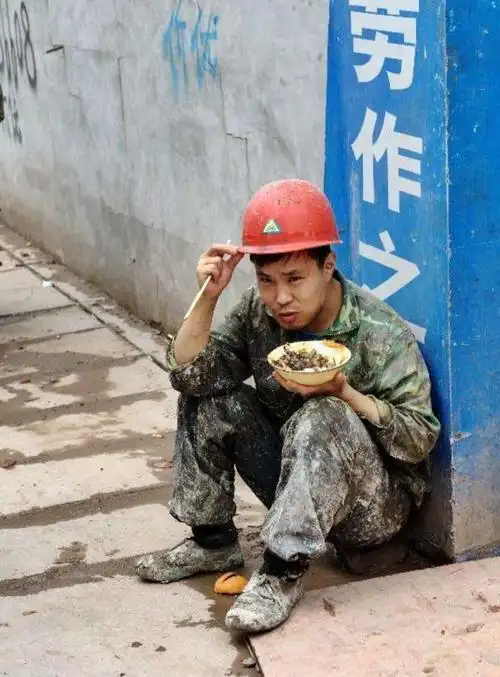 揭秘,农民工,一天,赚,三,四百,长年累月,还是, .