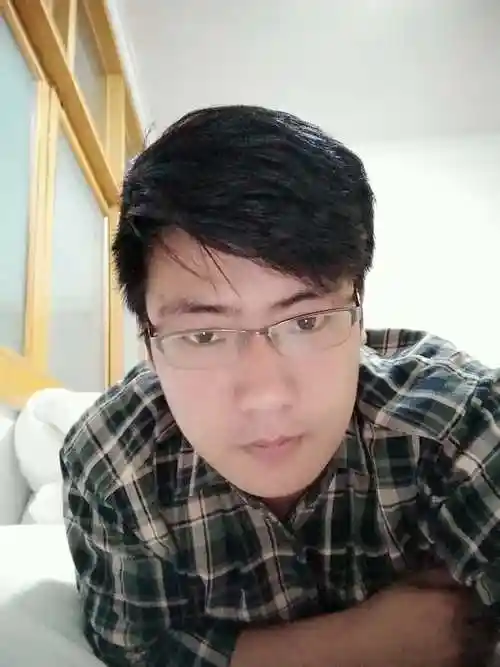 【帅男秀场】东哥 30岁 摩羯座 自由职业