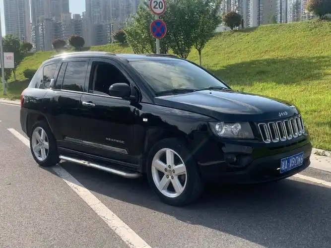 吉普指南者进口2012款24l自动四驱运动版