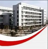 p>温州市第十七中学坐落在浙江省温州市区东部,碧波荡漾的水心河畔