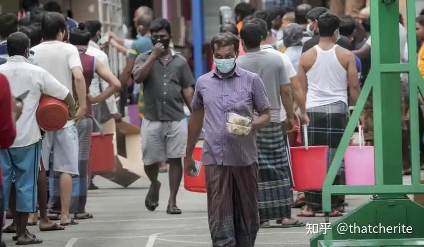 为什么新加坡华人比例最高,但是满大街看到的都是印度人?