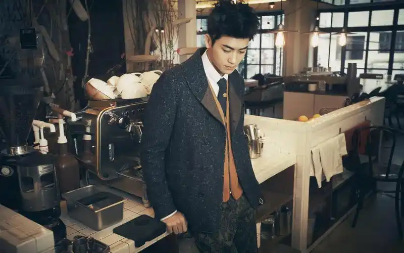 韩国长腿帅哥朴炯植写真高清电脑桌面主题壁纸下载