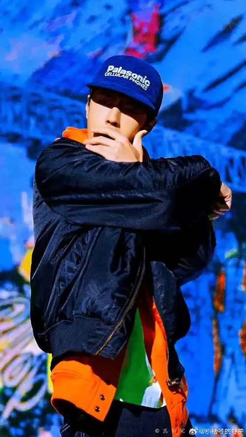 青年演员王一博##王一博##内娱男明星腹肌