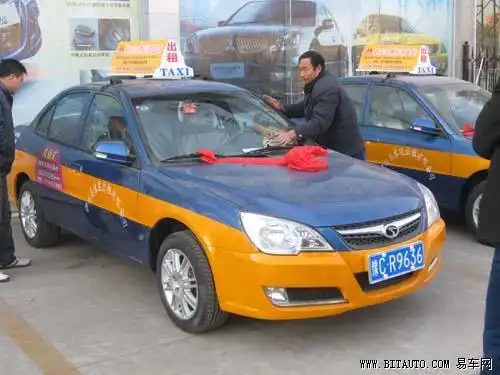 首批交车85台东南v3菱悦进军伊川出租车