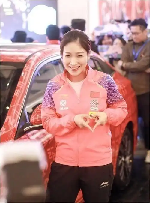 退役后变漂亮的四位国乒女将张怡宁嫁得好李晓霞最幸福