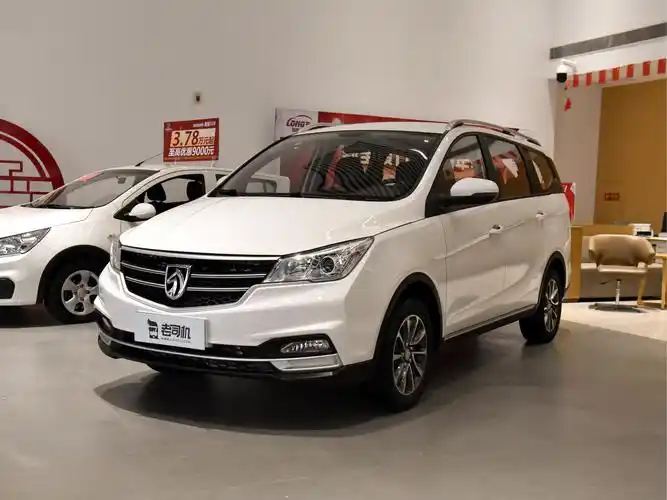 宝骏730最新价格外观更像普通轿车