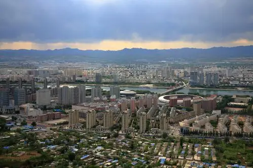 朝阳城全景彩虹