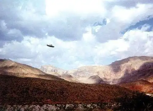 ufo到底是不是真实存在?美国海军极不情愿公布影像,全是机密