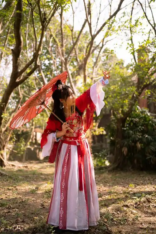 中山影视城漫展上的汉服小姐姐