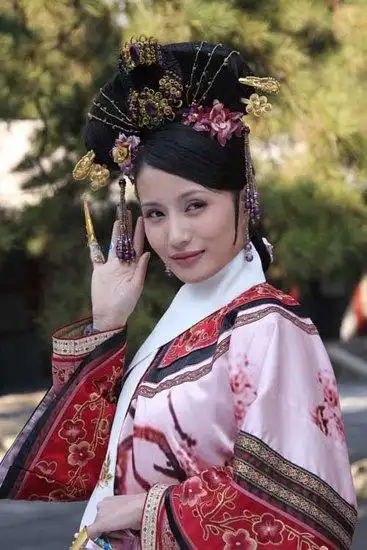 剧照:万美汐饰演欣常在