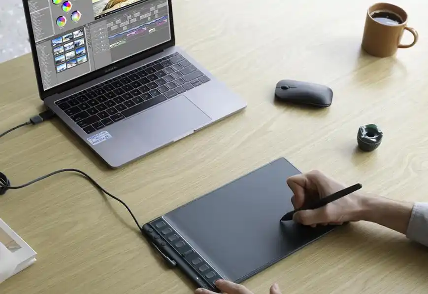 我以亲身经历告诉大家,先投资一个平板电脑,待日后需求增加时,再考虑