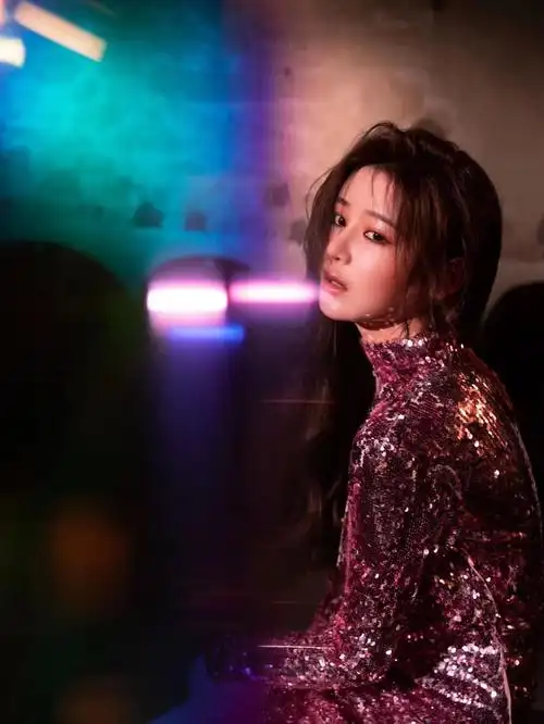 【组图】《追龙2》兔兔→"晶女郎"邱意浓性感写真