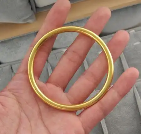 女子长期佩戴"金手镯",真的对身体好吗?医生说出了实话