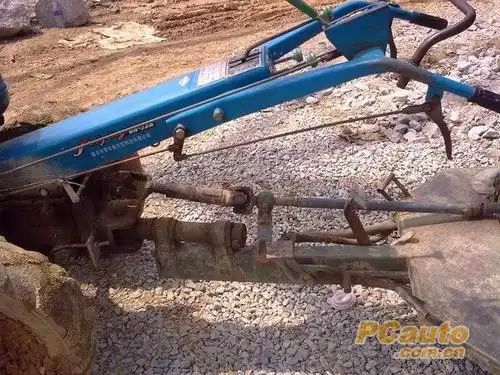 大家看看这四驱手扶拖拉机