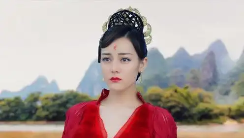 三生三世:白凤九继任青丘女君之位,一身红衣煞是明艳动人