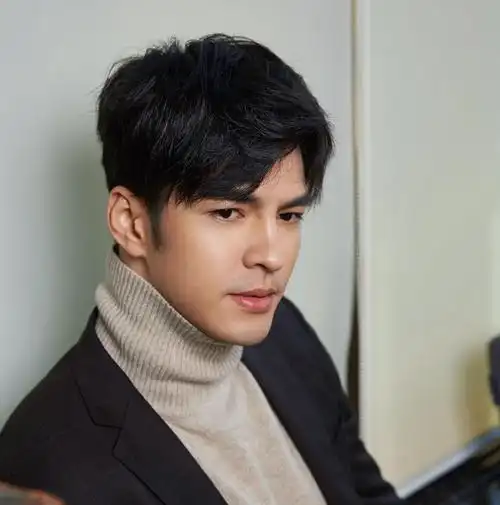 徐峰jason(模特,演员)1.92米/水瓶座 《盛势》影视剧饰演[袁纵]