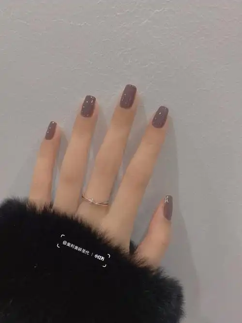 2022新款秋冬显白单色迷雾紫美甲