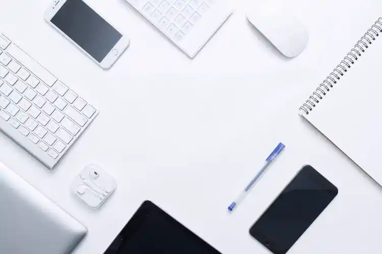 智能手机办公室钢笔ppt背景图