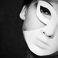 带面具的头像女生霸气短一点【点击鼠标右键下载】