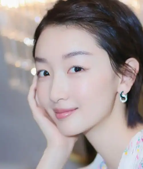 周冬雨的哪个眼神最美?
