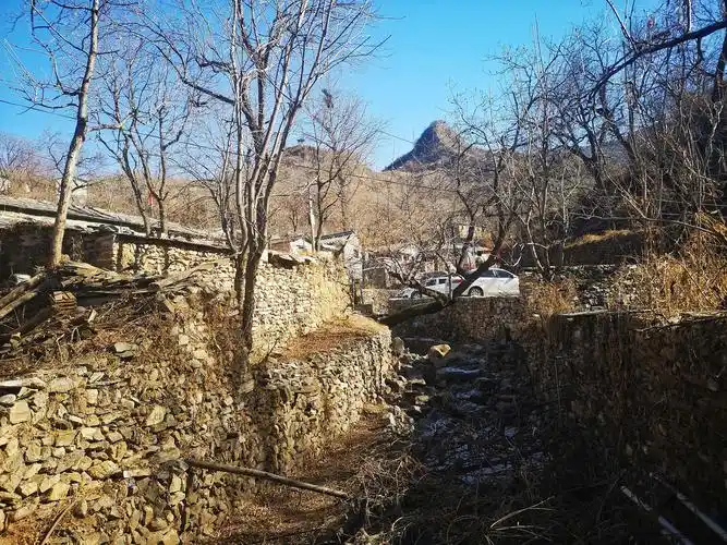 京西大山里的小山村