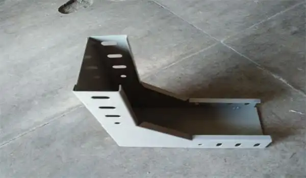 水平90度桥架弯头怎么做