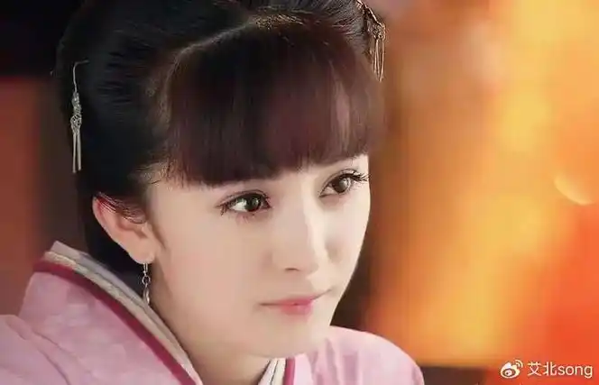 杨幂,饰演《美人心计》莫雪鸢