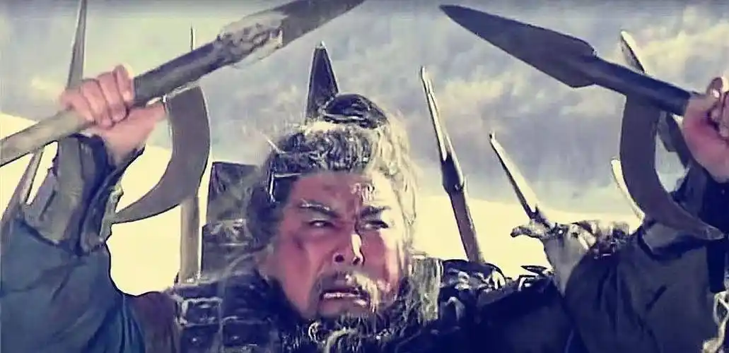 关羽兵败麦城后,向刘备的儿子求助惨遭拒绝,被人斩下头颅悬城_曹操