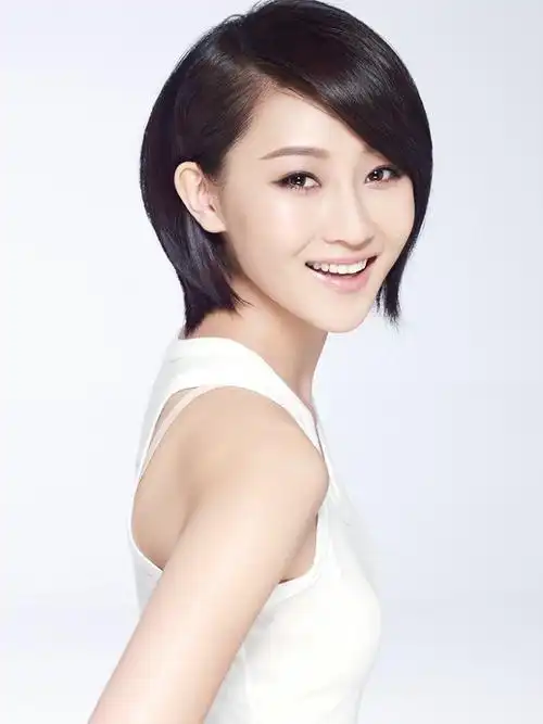 2010电影大兵小将中歌姬是下面的演员演的