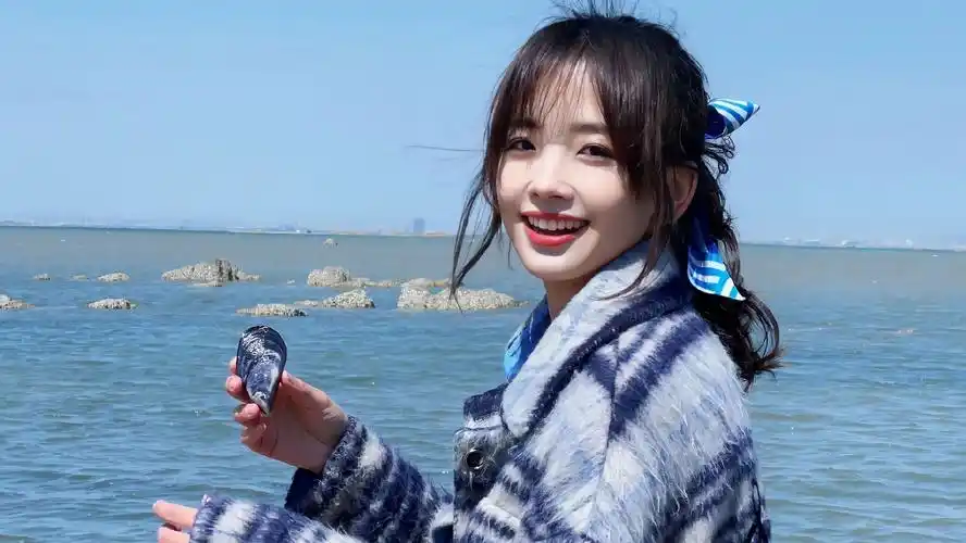 王冰冰——吃花椒的喵酱