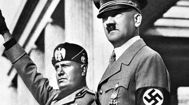 很长时间不见外人了,但这回他决定去找墨索里尼希特勒在亲友面前是水