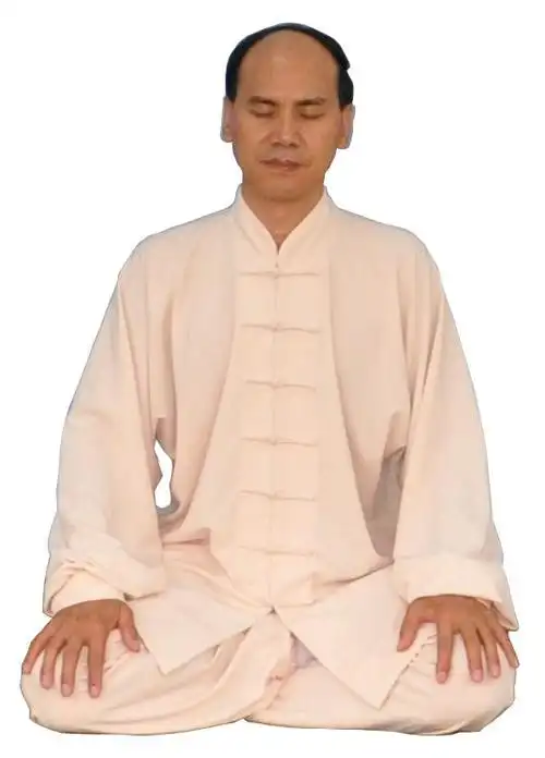 单盘,又叫单跏趺,是在自然坐基础上进一步习练的功法.