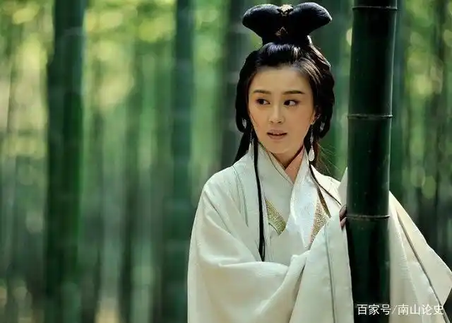 周瑜36岁就撒手人寰,正值虎狼之年的小乔,到底如何度过的余生?