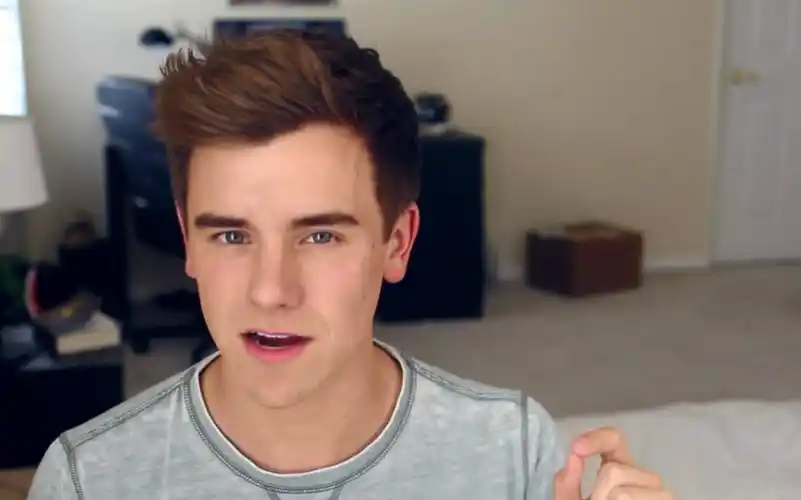 【connor franta】康康跟其他的youtuber接吻过吗?kissing youtubers