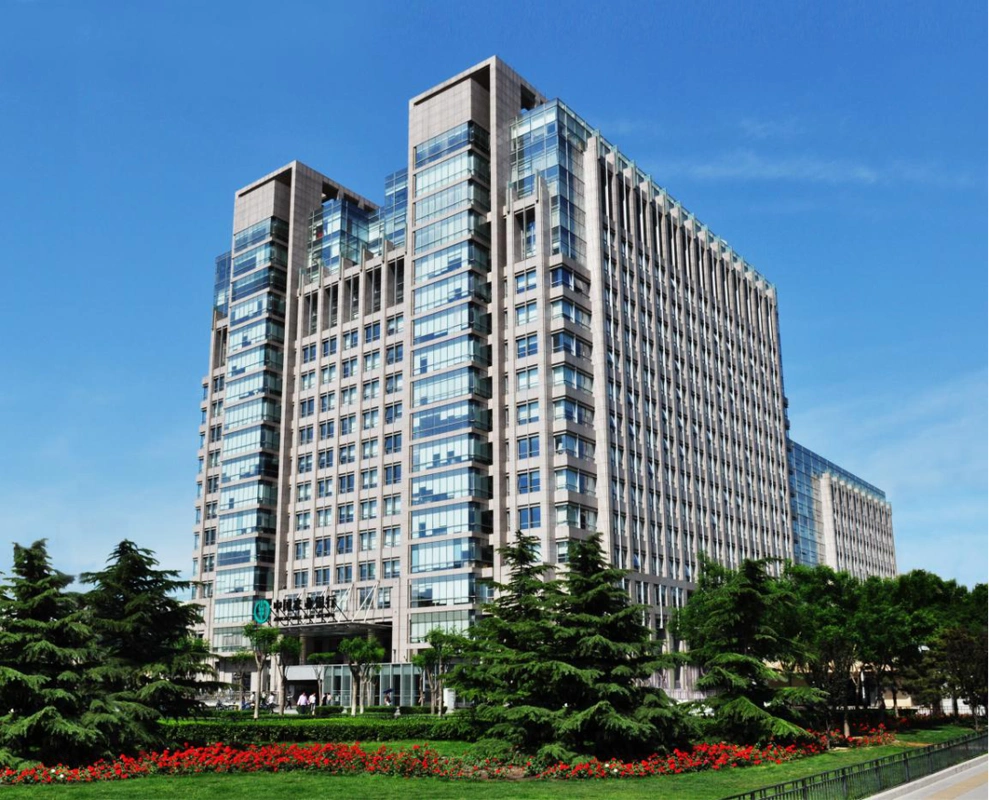 图2:中国农业银行办公大楼三, 全流程服务地方债发行,为市场建设建言