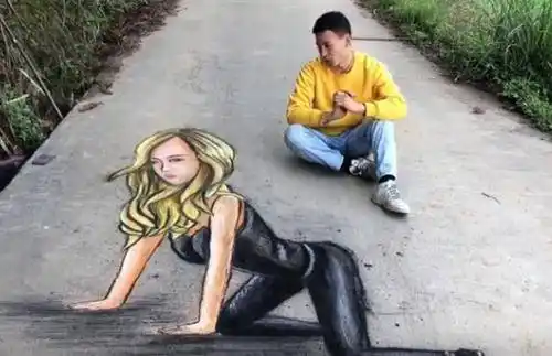 张世先:九零后小伙3d立体画吓呆路人,震惊3亿老外,这种路你敢走吗