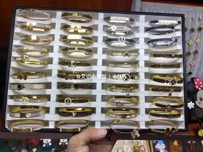 lv老花手镯项链