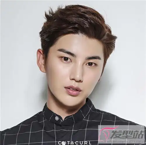 鬓角高适合什么发型 长鬓角发型帅气爆棚